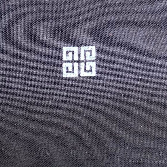 Set of 12 Black & White Givenchy Logo Cloth Cocktail Napkins. New! - Picture 3 of 6